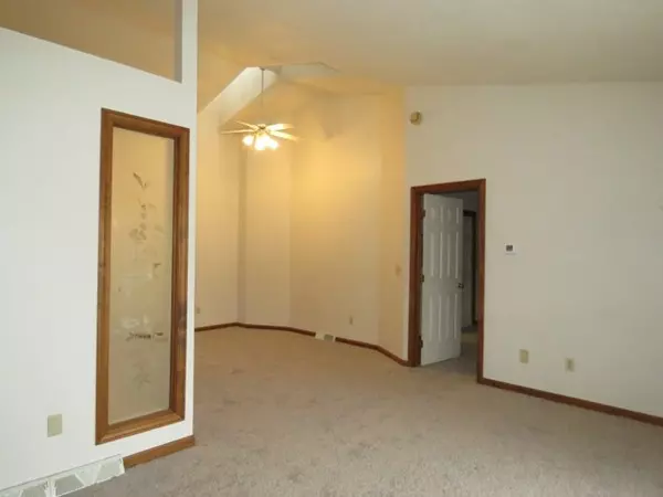 Westfield, MA 01085,95 Beveridge Blvd #95