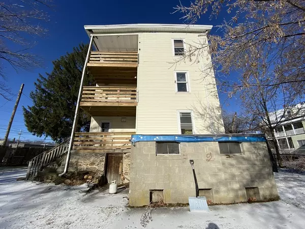 Southbridge, MA 01550,98 Charlton St