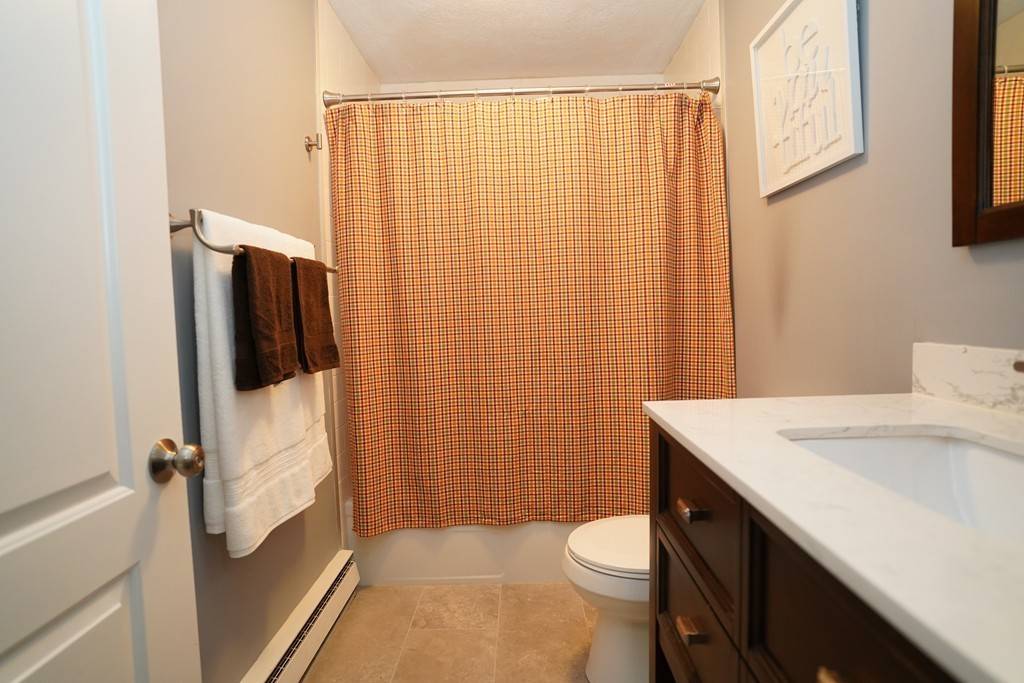 North Andover, MA 01845,173 Main St #4