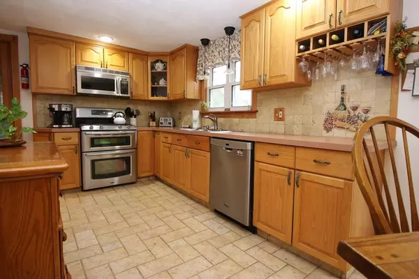 Saugus, MA 01906,8 Earlene Drive
