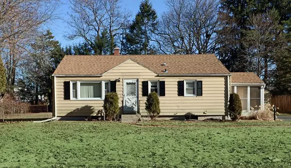 15 Juniper Dr, Springfield, MA 01119