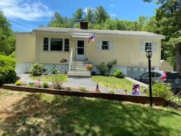 North Andover, MA 01845,597 Foster