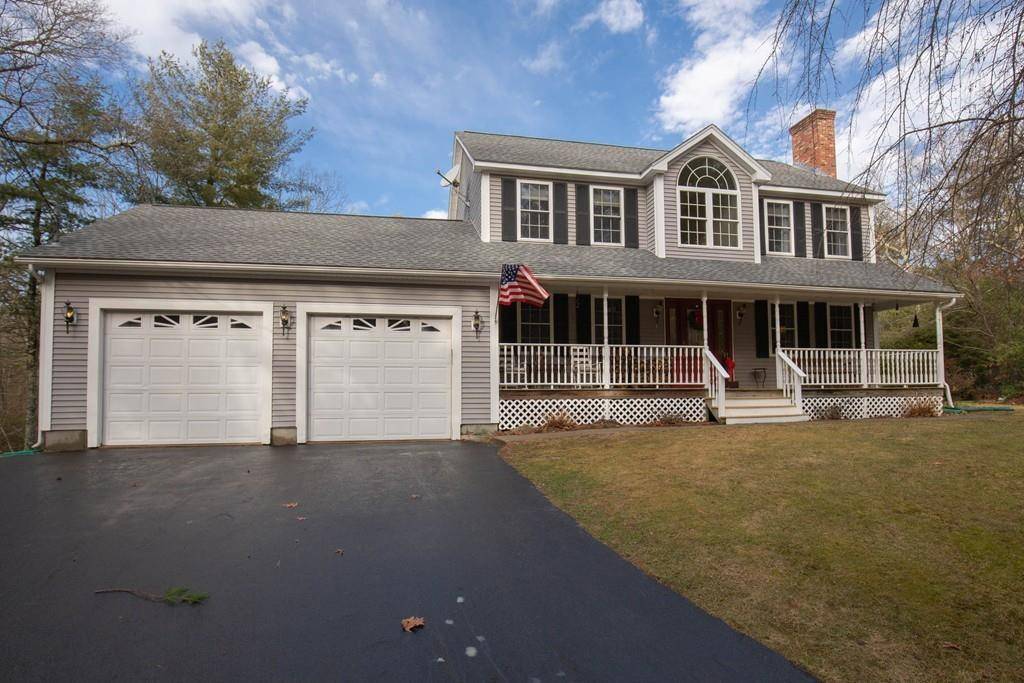 27 Walnut St, Douglas, MA 01516
