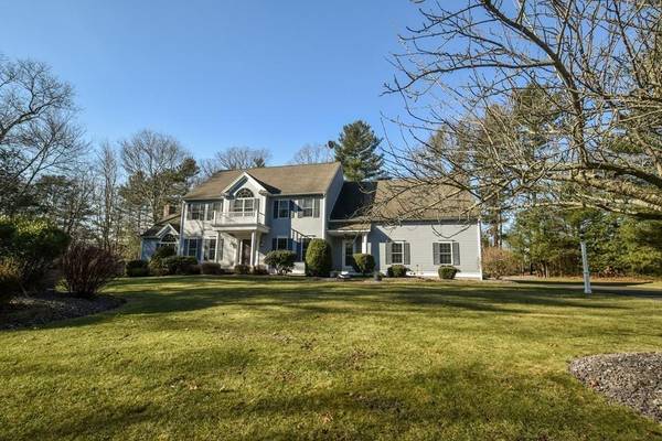 21 Arrowhead Path, Halifax, MA 02338