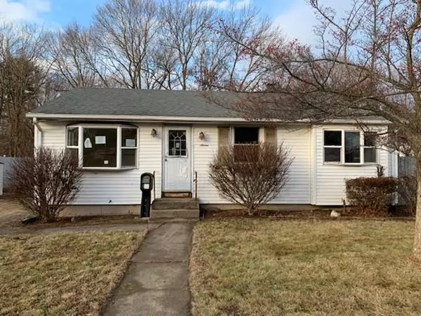 7 Eileen Dr, West Warwick, RI 02893