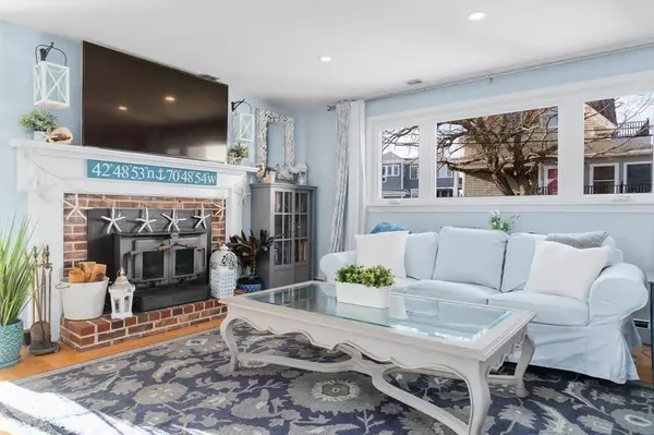 6 77th St, Newburyport, MA 01950