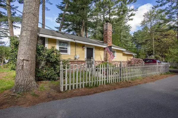 38 Atwood Ave, Middleboro, MA 02346