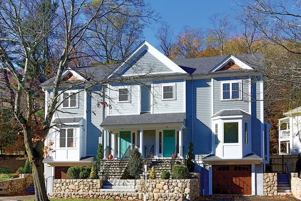 441 Lowell Ave #441, Newton, MA 02460