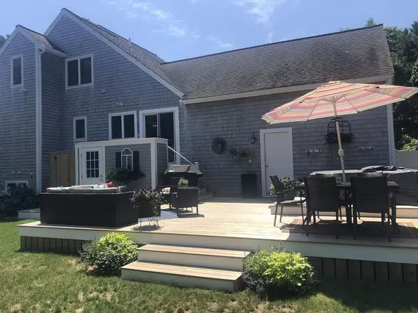 Mashpee, MA 02649,86 Polaris Dr