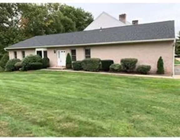 Agawam, MA 01001,10 A Castle Hill #A