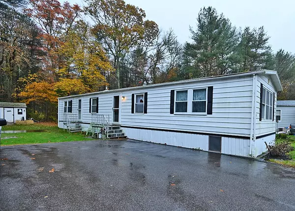 53 Clems Way,  Acushnet,  MA 02743