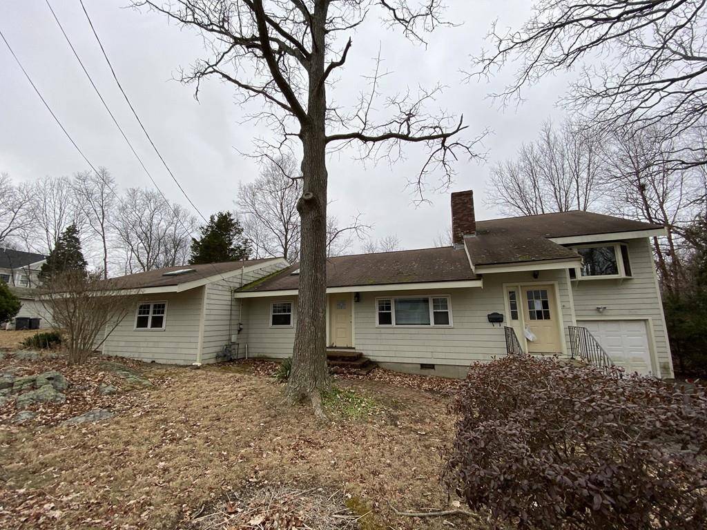 136 Nokomis Rd, Hingham, MA 02043