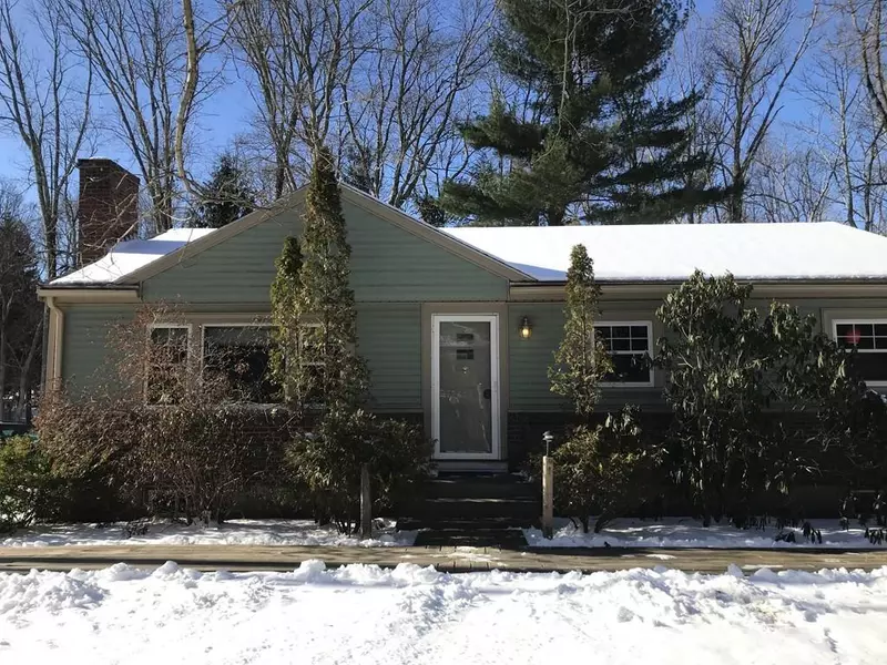 270 High St, Holliston, MA 01746