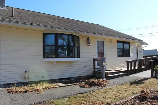 225 Corona Street, Springfield, MA 01104