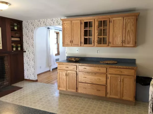 Acton, MA 01720,13 Lilac Court
