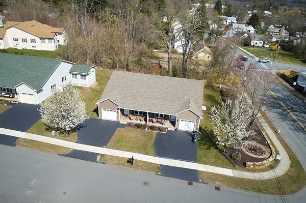 Greenfield, MA 01301,8 Silver Crest Lane ##8