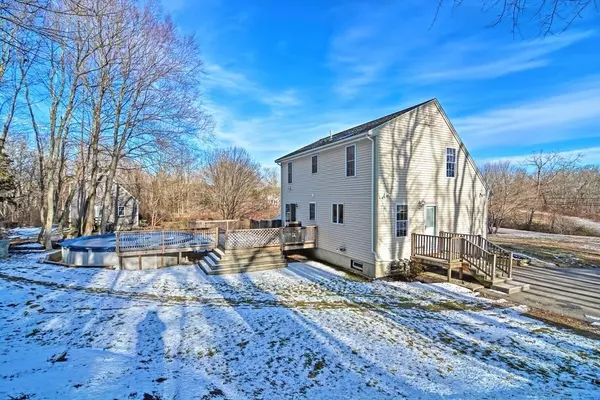 Berkley, MA 02779,83 Bayview Ave