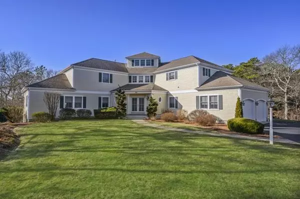 26 Longshank Cir, Falmouth, MA 02536