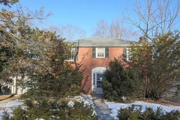 9 Inis Circle, Newton, MA 02465