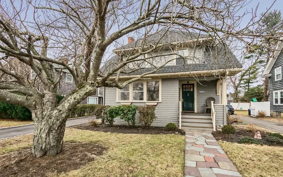 832 Humphrey Street, Swampscott, MA 01907