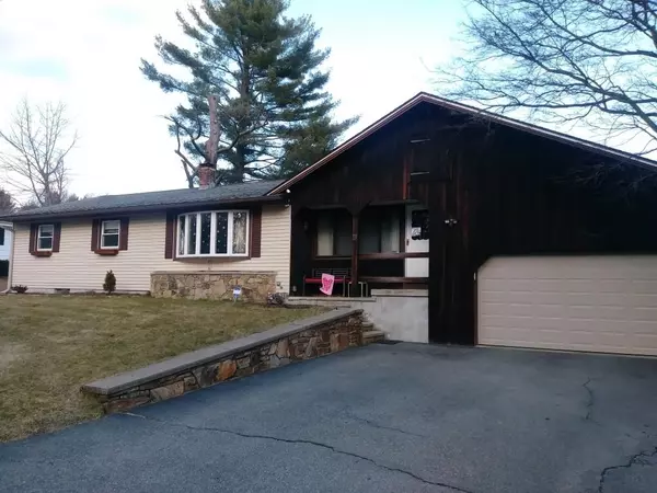 6 Howe Ln, Millbury, MA 01527