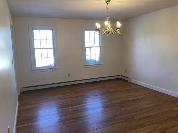 Abington, MA 02351,21 Carriage Hill Drive