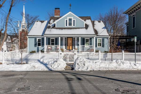 8 Washington St, Newburyport, MA 01950