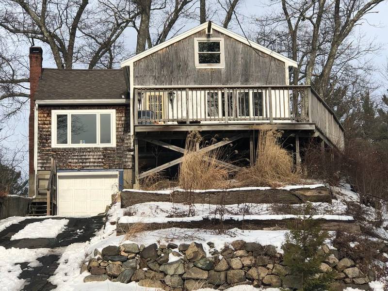 21 Lakeshore Dr, Georgetown, MA 01833