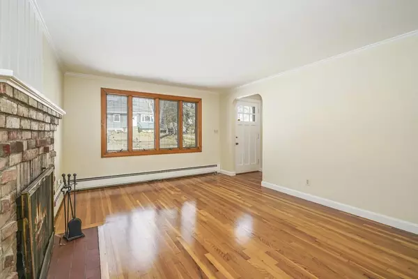 Abington, MA 02351,42 Nash Memorial Rd