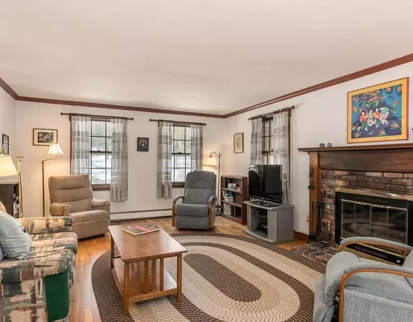 Carlisle, MA 01741,74 Prospect Street