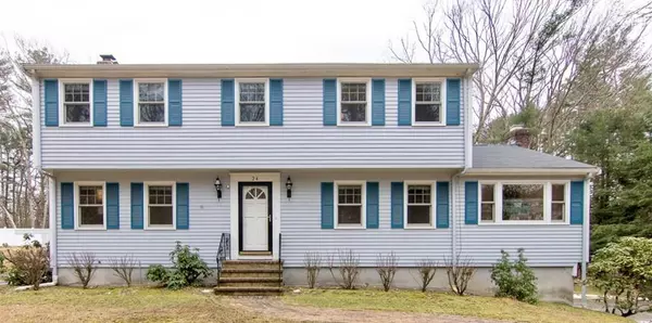 24 Forest St, Medfield, MA 02052