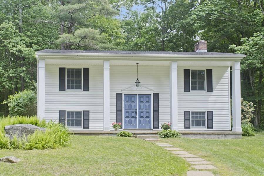 2 Birch Hill Rd, North Brookfield, MA 01535