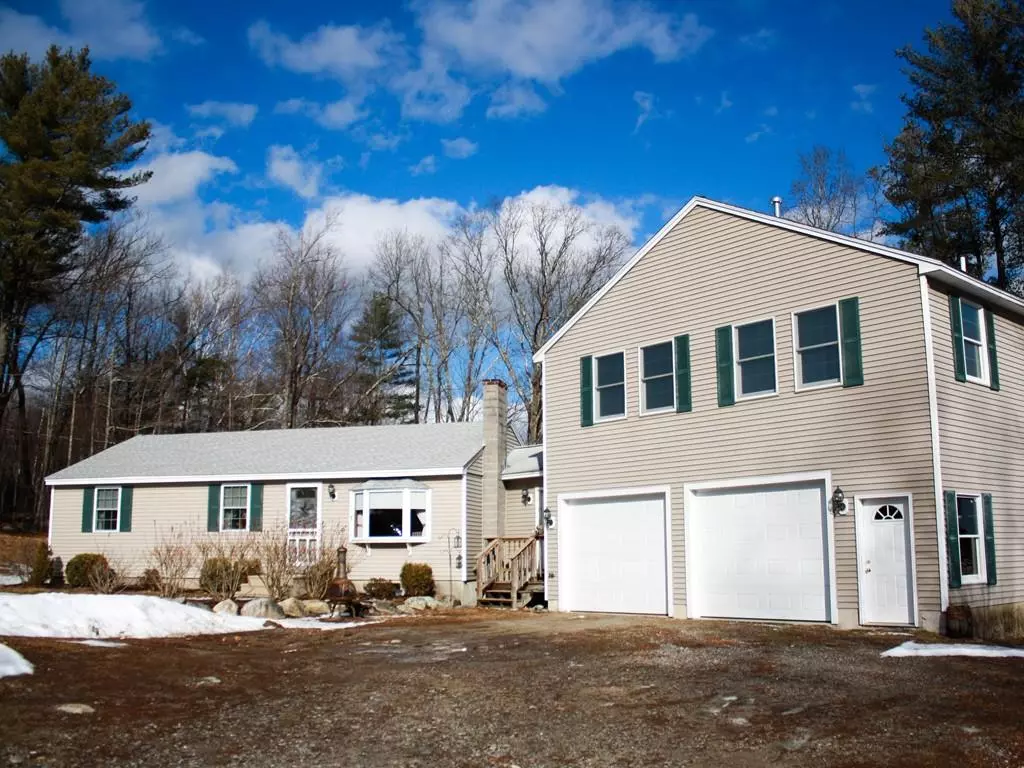 Sandown, NH 03873,9 Wilkele Road