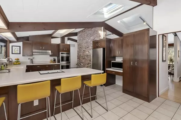 Carlisle, MA 01741,16 Long Ridge Rd