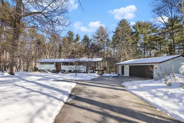 16 Long Ridge Rd, Carlisle, MA 01741