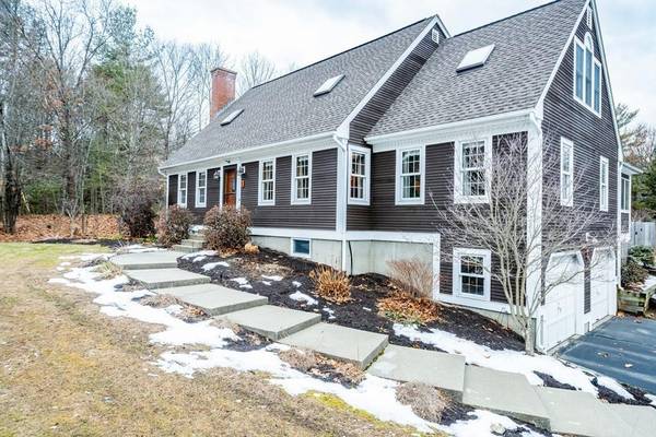 1 Birchwood Dr, Southampton, MA 01073