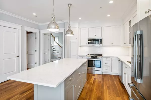 Cohasset, MA 02025,4 James Lane #4