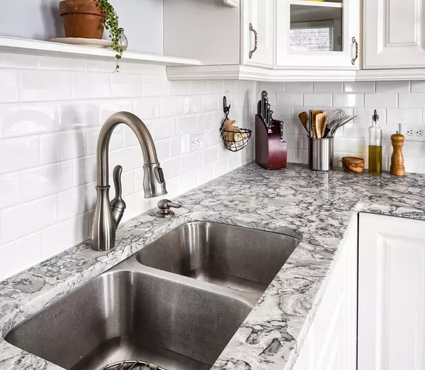 West Boylston, MA 01583,6 Highland Ave