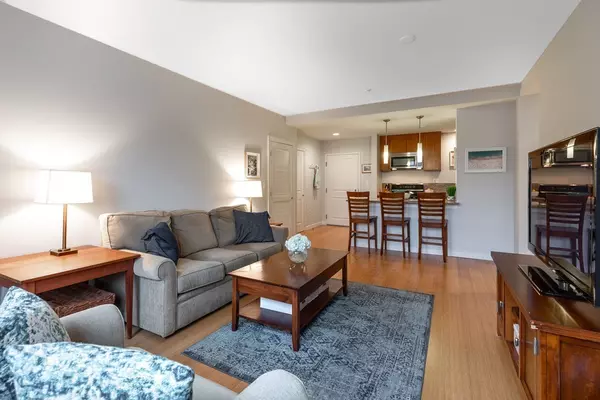 Boston, MA 02215,16 Miner Street #505