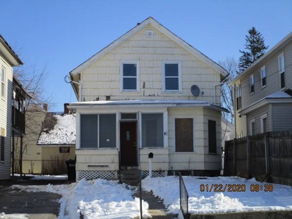 8 Day St, Webster, MA 01570