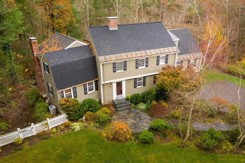 Weston, MA 02493,32 Arrowhead Road