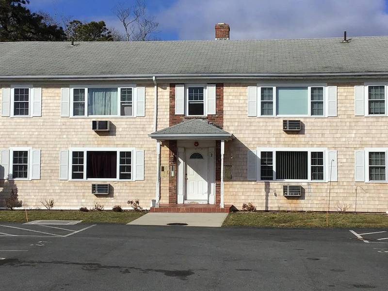 428 Main St #1-8, Dennis, MA 02670