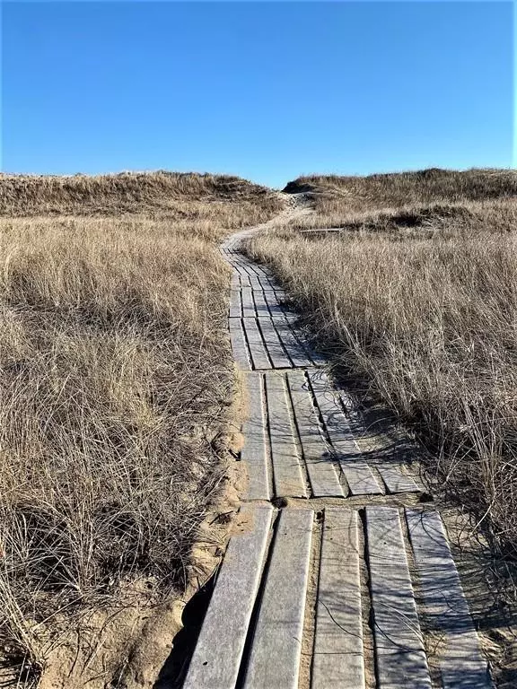 Chilmark, MA 02535,15 Doctors Creek Rd