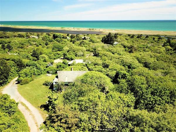 15 Doctors Creek Rd, Chilmark, MA 02535