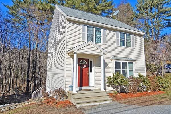 40 Hartford Ave North, Upton, MA 01568