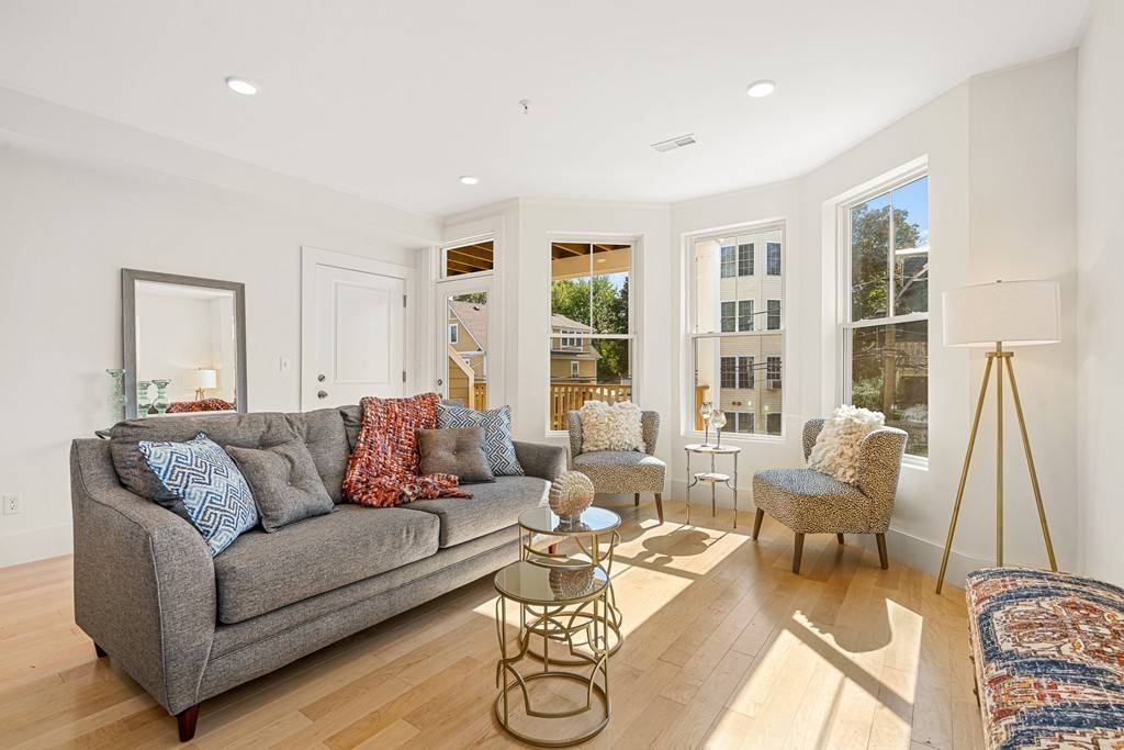 41 Woodville St #6, Boston, MA 02119