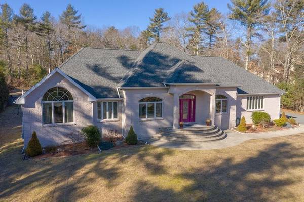 20 Dunham Rd, Freetown, MA 02702