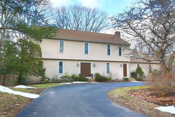 11 Smokey Hill Road, Wayland, MA 01778