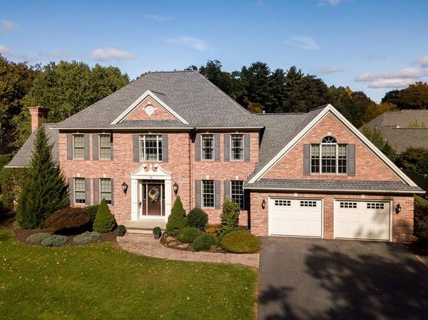 10 Greenwich Road, Longmeadow, MA 01106