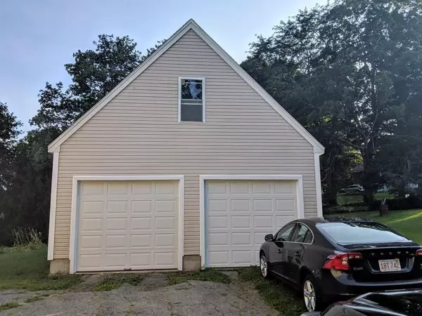 Spencer, MA 01562,1 Bell St